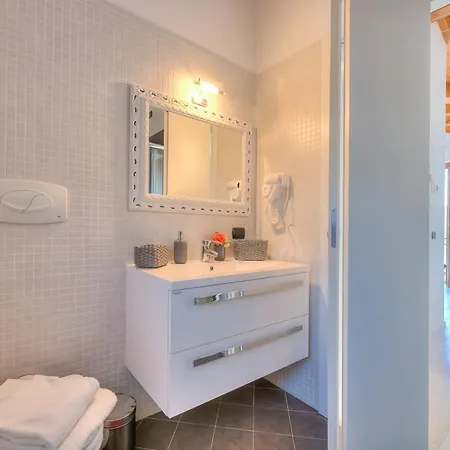 Apartament La Brezza Del Maggiore With View - Happy *