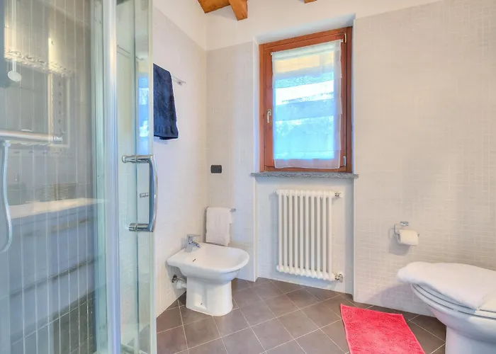 La Brezza Del Maggiore With View - Happy Apartament